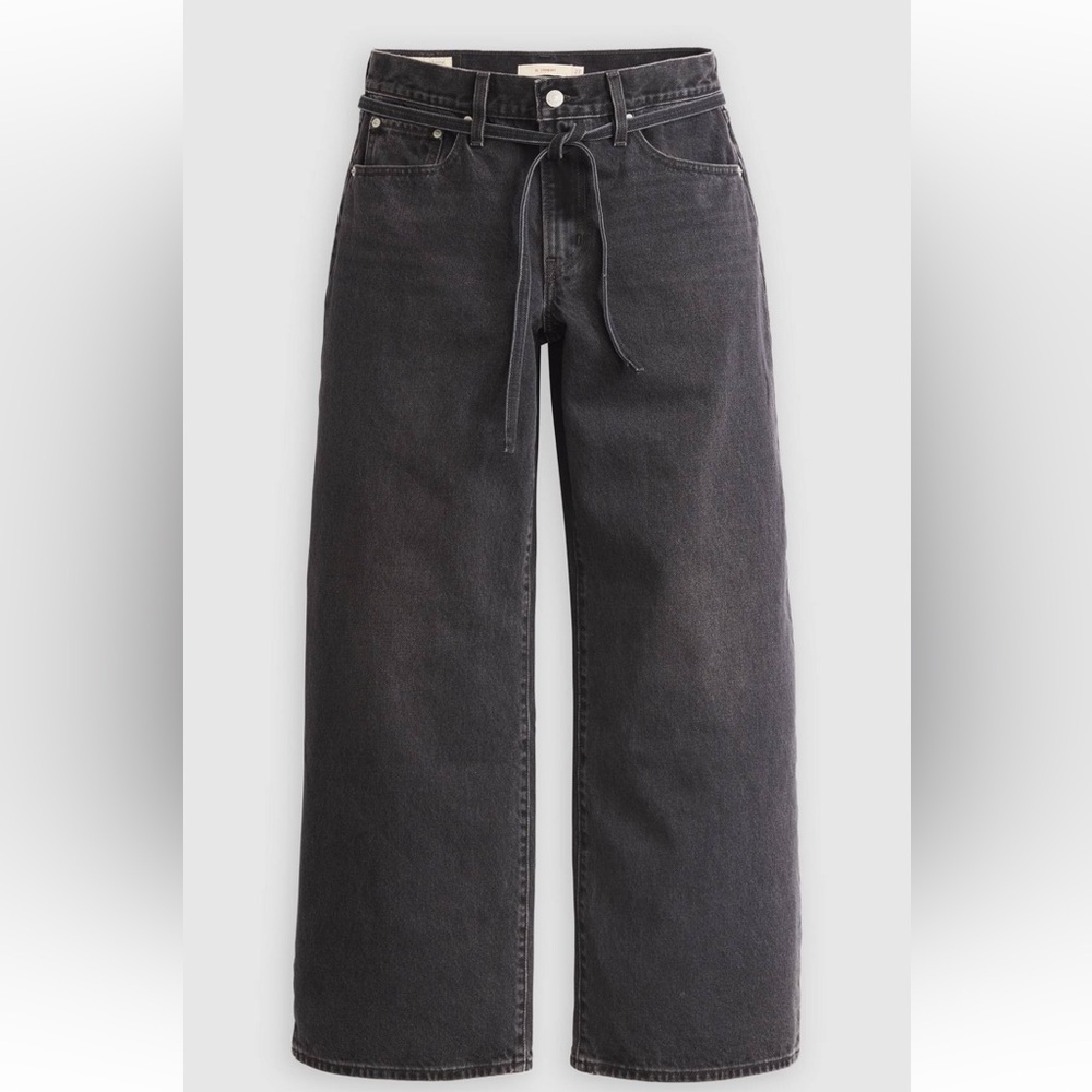 Levi's XL Baggy Straight Women's Jeans
Influential Lady - Black 30W X 29L